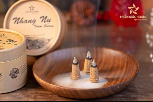 Mua Nhang Trầm Hương Tự Nhiên Được Tặng Gì Cuối Năm